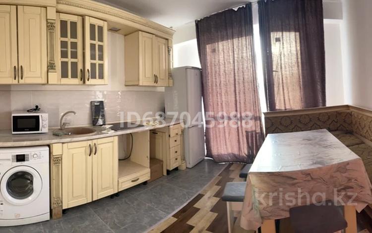 2-комнатная квартира, 60 м², 2/10 этаж помесячно, Сейфуллина 51 — Сейфулоина -Мойбороды