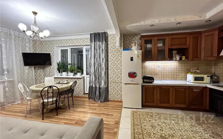 3-комнатная квартира · 69.8 м² · 10/17 этаж, Валиханова — Иманова за 35 млн ₸ в Астане, р-н Байконур — фото 2