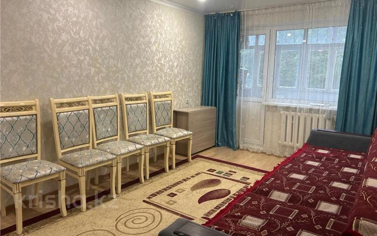 3-комнатная квартира · 61 м² · 2/5 этаж, Майкудук, мкр Восток-1 за 18 млн ₸ в Караганде, Алихана Бокейханова р-н — фото 2