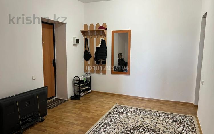 2-бөлмелі пәтер · 100 м² · 5/6 қабат, Келешек 1 — Заречный 1, район бывшего ипподрома, бағасы: 10 000 ₸ в Актобе, жилой массив Заречный-1 — фото 2