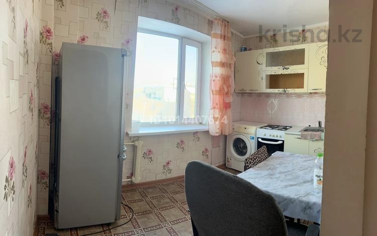 2-комнатная квартира · 44.2 м² · 5/5 этаж, Тауелсиздик 28 — Три богатыря за 9 млн ₸ в Текели — фото 2