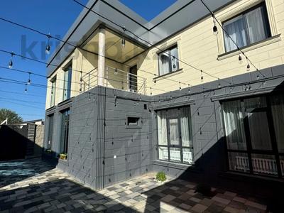 Отдельный дом · 4 комнаты · 190 м² · 4.9 сот., 1-пер. Дулати — Комратова за 125 млн 〒 в Таразе