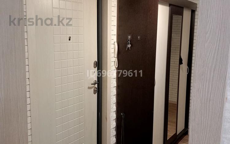 2-комнатная квартира · 50 м² · 1/10 этаж, Ленина 53 — 4-микр-н за 11.7 млн ₸ в Аксу — фото 2