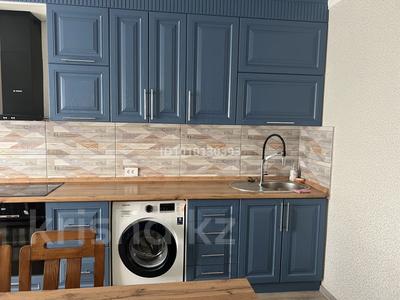 3-комнатная квартира · 92.5 м² · 8/9 этаж, Шахтеров 31:б за 300 000 ₸ в Караганде