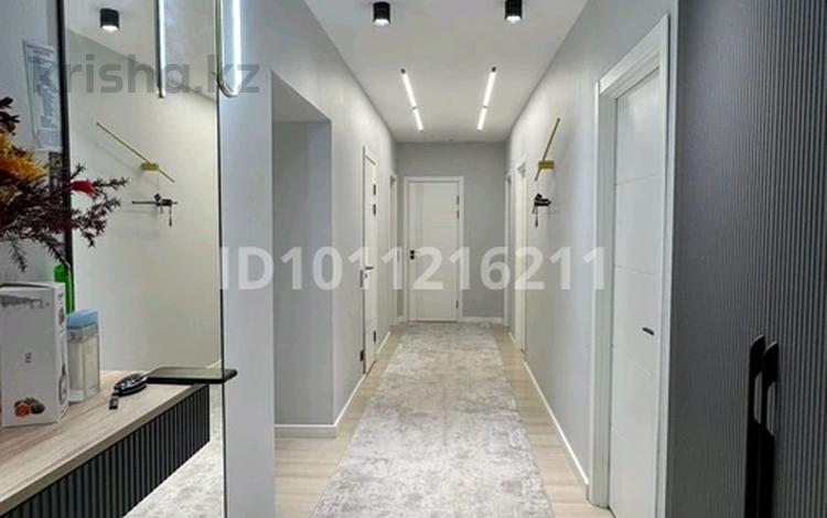 4-бөлмелі пәтер · 119 м² · 3/6 қабат, Каирбекова 358а, бағасы: 81 млн ₸ в Костанае — фото 2