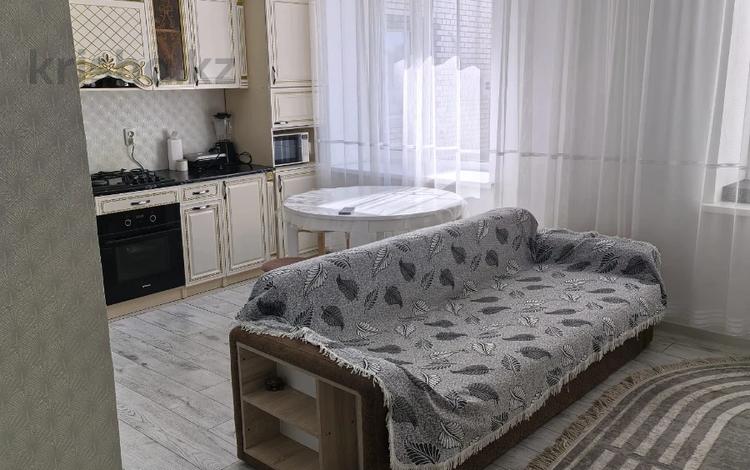 3-комнатная квартира · 70.5 м² · 2/5 этаж, Некрасова за 27 млн ₸ в Уральске — фото 2