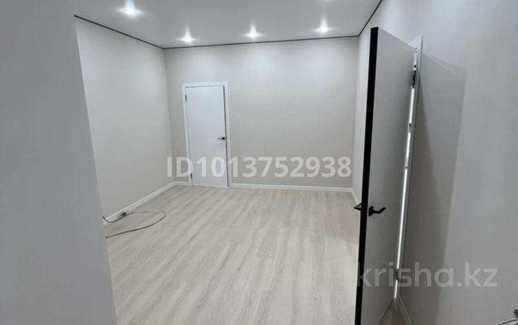 3-комнатная квартира · 65 м² · 3/7 этаж, мкр Томирис, Рыскулова 103/6 за 290 000 ₸ в Алматы, Алатауский р-н — фото 2