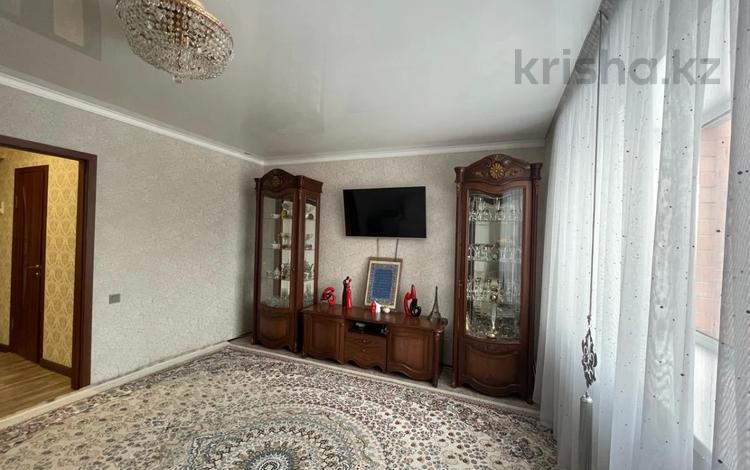2-комнатная квартира, 64.8 м², 4/5 этаж, Кизатова за ~ 32.7 млн 〒 в Петропавловске — фото 2