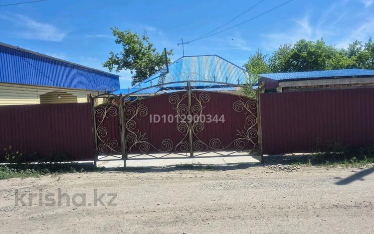 Отдельный дом · 3 комнаты · 80 м² · 11.5 сот., Шаяхметова 13 — В центре (ЦОН, школы, магазины) за 16 млн ₸ в  — фото 2