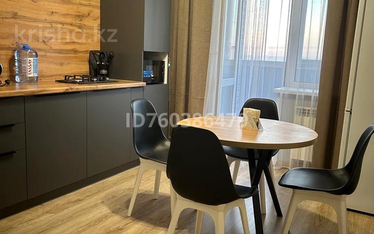 2-комнатная квартира · 73 м² · 9/9 этаж, Алтынсарина 32 — Алтынсарина- Наримановская за 25 000 〒 в Костанае — фото 2