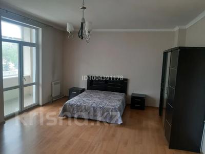 5-комнатная квартира · 250 м² · 3/9 этаж, мкр Новый Город, Абая 5 — Костенко за 500 000 〒 в Караганде, Казыбек би р-н