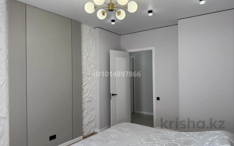 2-комнатная квартира · 44.4 м² · 10/12 этаж, Байтурсынова 30 за 33 млн ₸ в Астане, Сарайшык р-н — фото 2