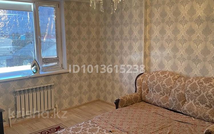 1-комнатная квартира · 40 м² · 3/5 этаж, мкр. Алтын орда 17а за 120 000 ₸ в Актобе — фото 2