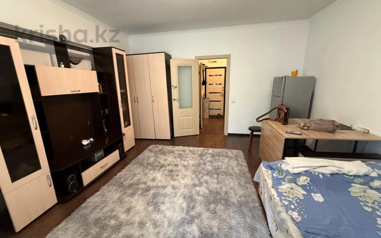 1-бөлмелі пәтер · 27.2 м² · 1/5 қабат, торайгырова 39, бағасы: 28 млн ₸ в Алматы, Бостандыкский р-н — фото 2