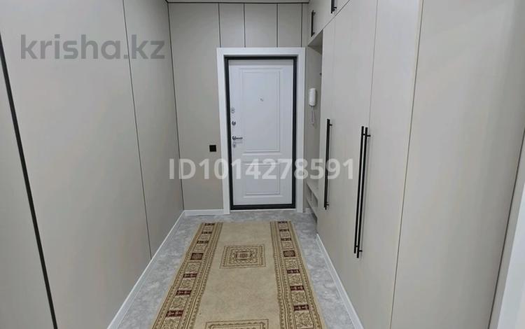2-комнатная квартира · 47 м² · 9/10 этаж, Райымбека 174/2 за 350 000 ₸ в Алматы, Алмалинский р-н — фото 2