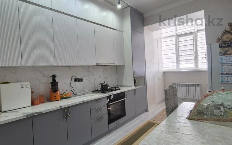 2-бөлмелі пәтер · 70 м² · 2/5 қабат, мкр. Алтын орда, бағасы: 28.5 млн ₸ в Актобе — фото 5