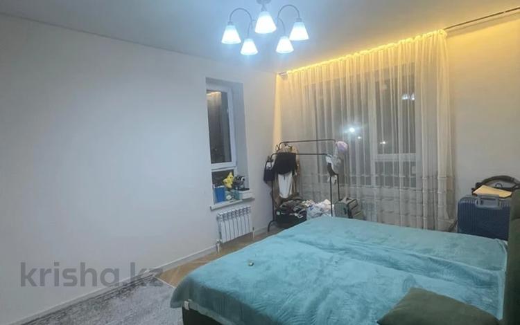 4-комнатная квартира · 100 м² · 3/9 этаж, Омарова за 400 000 ₸ в Алматы, Алатауский р-н — фото 2