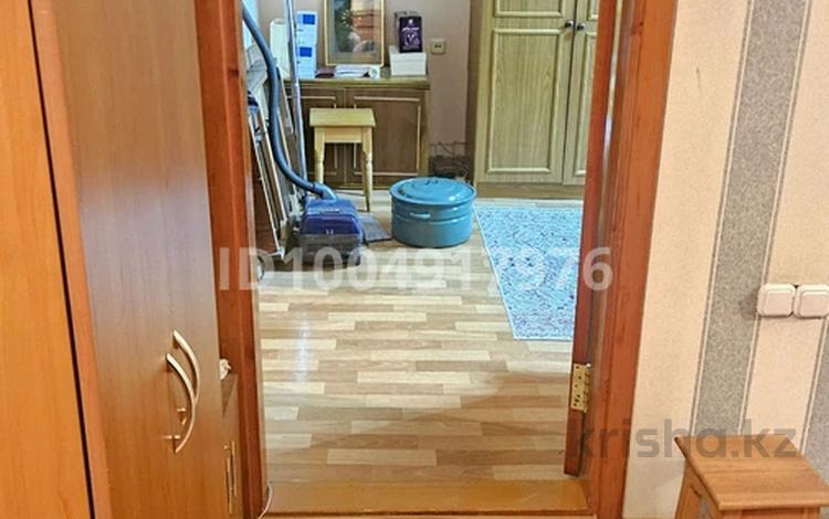 2-комнатная квартира · 65 м² · 2/5 этаж, мкр 5 — Перекрёсток пятого микрорайона,улица Есет Батыра за 130 000 ₸ в Актобе — фото 2