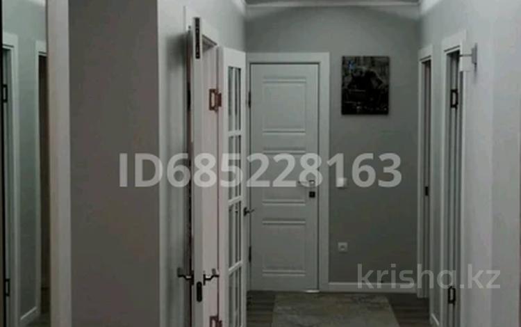 3-комнатная квартира · 100 м² · 4/5 этаж, 30-й мкр 183/1 — Казахско турецкого лицея за 30 млн ₸ в Актау — фото 2