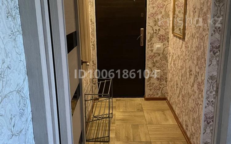 3-бөлмелі пәтер · 68 м² · 4/5 қабат, Жангельдина 1 — Угол Айбергенова и площадь Альфараби, бағасы: 24 млн ₸ в Шымкенте, Туран р-н — фото 2