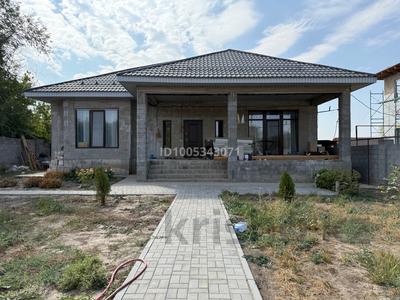 Отдельный дом · 5 комнат · 185 м² · 8 сот., Есима хана 20 за 68 млн ₸ в Туздыбастау (Калинино)