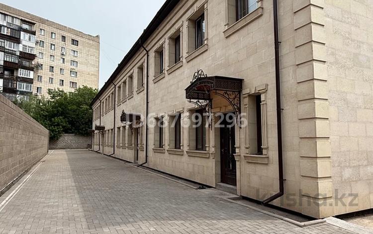 Жеке үй · 8 бөлме · 220 м² · 6 сот., мкр Новый Город, Комисарова 2Б, бағасы: 110 млн ₸ в Караганде, Казыбек би р-н — фото 12