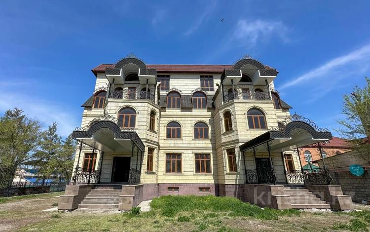 Отдельный дом · 20 комнат · 1200 м² · 12 сот., Кабанбай батыра 86 за 277 млн ₸ в Талдыкоргане — фото 8