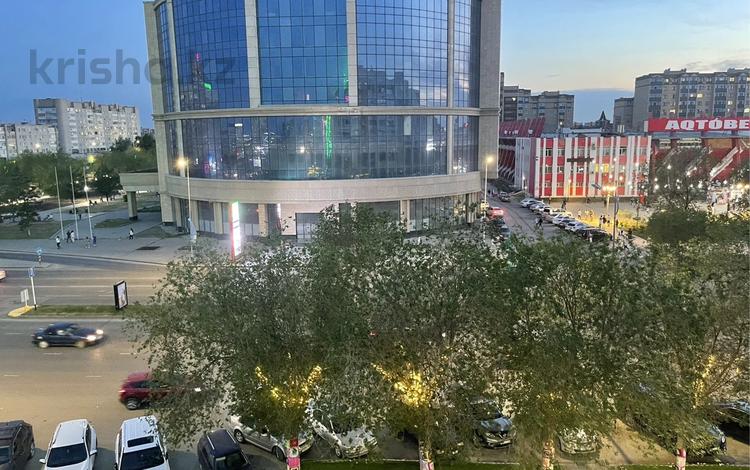 2-бөлмелі пәтер · 60 м² · 5/9 қабат, мкр 5, Абилкайр-хана 67, бағасы: 16 000 ₸ в Актобе — фото 2