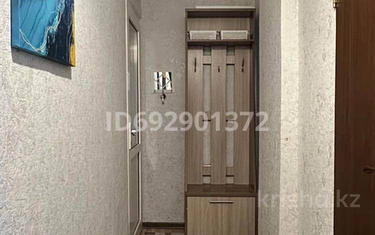 1-комнатная квартира, 30 м², 5/5 этаж, Ауезова за 12.3 млн 〒 в Астане, Сарыарка р-н — фото 2