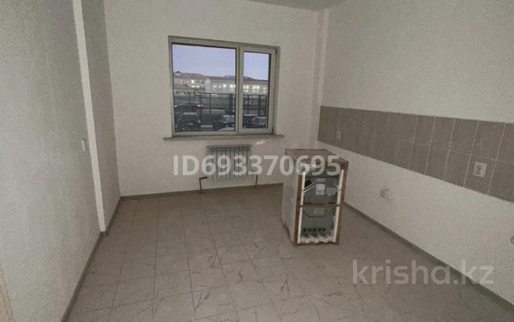 1-комнатная квартира, 50 м², 1/12 этаж, 9 көше 36/2 за 14.5 млн 〒 в Туркестане — фото 2
