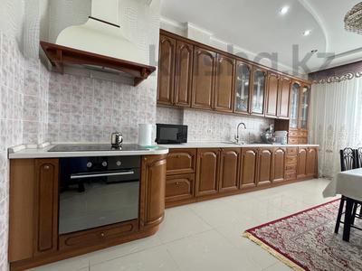 3-бөлмелі пәтер · 145 м² · 4/14 қабат, 10-й мкр 1, бағасы: 55.8 млн ₸ в Актау