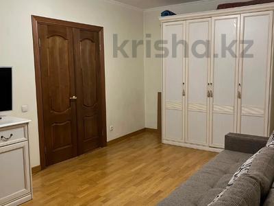 1-бөлмелі пәтер · 35 м² · 3/5 қабат · ай сайын, Кабанбай батыра 96 — Кунаева, бағасы: 270 000 〒 в Алматы, Медеуский р-н