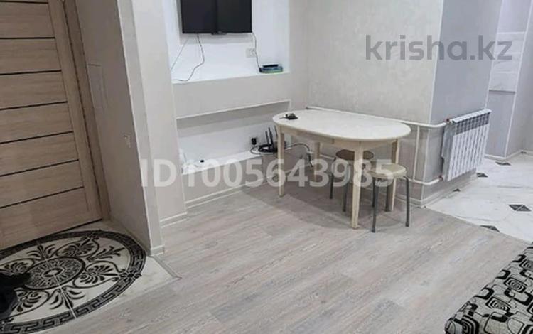 1-бөлмелі пәтер · 50 м² · 2/5 қабат, 15-ш/а. 28, бағасы: 16 млн ₸ в Актау, 15-й мкр — фото 2