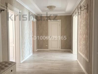 4-бөлмелі пәтер · 120 м² · 2/5 қабат, мкр 4, проспект Абулхаир Хана 171 — Азия Молл, бағасы: 450 000 〒 в Уральске