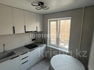 3-комнатная квартира · 63 м² · 3/5 этаж, мкр Орбита-2 17а — Аль-Фараби, Навои, Г. Мустафина за 48.5 млн ₸ в Алматы, Бостандыкский р-н