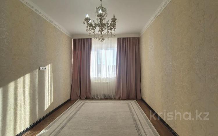 2-бөлмелі пәтер · 76 м² · 5/5 қабат, Алтын орда ш/а., Тауелсиздик, бағасы: 28.5 млн ₸ в Актобе, мкр. Алтын орда — фото 2