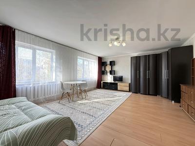 5-комнатная квартира · 109.7 м² · 3/5 этаж, Республики 4/3 за 38 млн ₸ в Астане, р-н Байконур