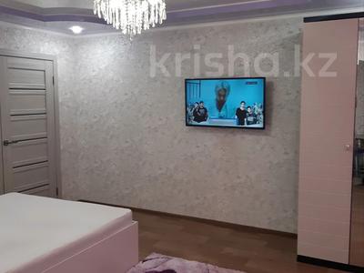 3-комнатная квартира · 70 м² · 1/9 этаж, Камзина за 400 000 〒 в Павлодаре