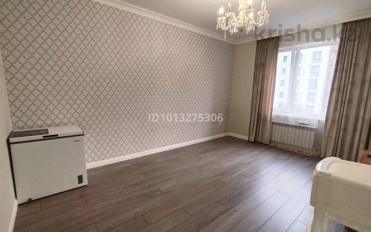 2-бөлмелі пәтер · 57 м² · 3/8 қабат, Кабанбай Батыра 58Б, бағасы: 300 000 ₸ в Астане, Есильский р-н — фото 2