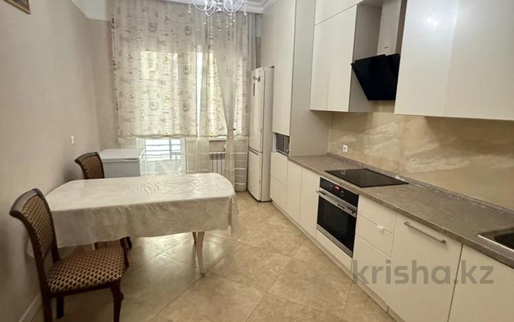 3-комнатная квартира · 100 м² · 4/10 этаж, Абикен Бектуров 3 за 550 000 ₸ в Астане, Есильский р-н — фото 2