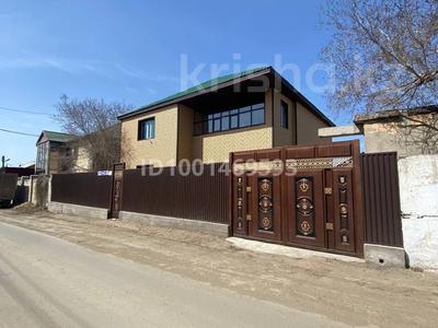 Жер үй мен саяжайлар в Улытау обл.: Жеке үй · 6 бөлме · 320 м² · 8 сот., Амралина, бағасы: 90 млн 〒 Жеке үй · 6 бөлме · 320 м² · 8 сот., Амралина, бағасы: 90 млн 〒 в Жезказгане