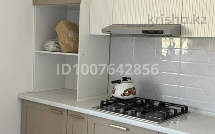 2-комнатная квартира · 59 м² · 4/5 этаж, мкр Улы Дала 1028 за 120 000 ₸ в Таразе — фото 2