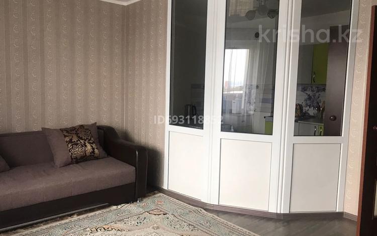 1-бөлмелі пәтер, 46 м², 3/9 қабат ай сайын, Казыбек Би 7/1, бағасы: 100 000 〒 в Усть-Каменогорске, Ульбинский — фото 2