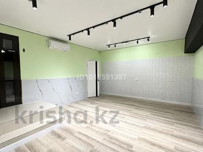 Еркін, дүкендер мен бутиктер, сұлулық салондары · 29.2 м², бағасы: 28 млн ₸ в Астане, Есильский р-н