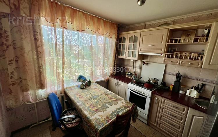 2-комнатная квартира · 49.7 м² · 4/5 этаж, 11 мкр 15 за 7 млн ₸ в Житикаре — фото 2
