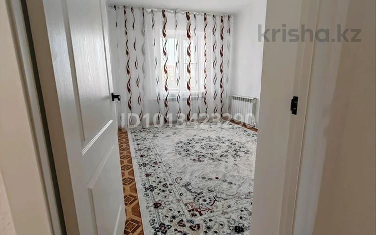 3-комнатная квартира · 62 м² · 6/6 этаж, мкр 5 — 19 школа за 280 000 ₸ в Актобе — фото 2