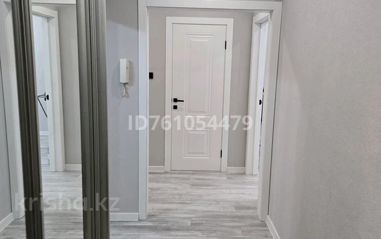 2-комнатная квартира · 52 м² · 8/9 этаж, 5 микрорайон 2 — Остановка Кристина за 23.5 млн 〒 в Аксае — фото 22