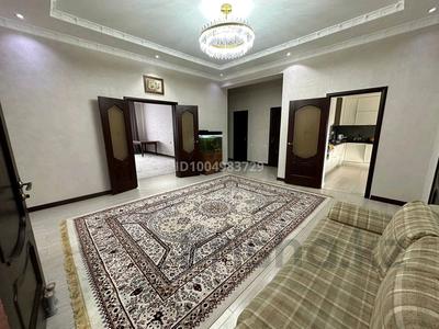 Отдельный дом · 5 комнат · 200 м² · 8.32 сот., мкр Самал-2, Сыдыханова — Магазин Миндаль за 57 млн 〒 в Атырау