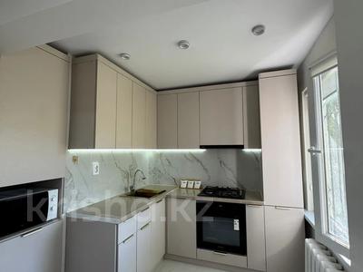 4-комнатная квартира · 57.2 м² · 1/5 этаж, Авангард3 45 за 21.5 млн 〒 в Атырау, мкр Авангард-3