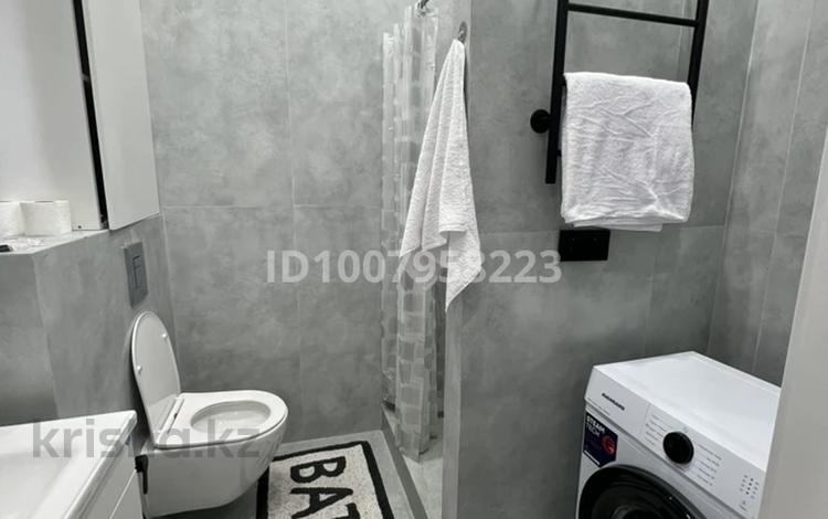 2-комнатная квартира · 45 м² · 8/15 этаж, Санжара Асфендиярова 8 за 23 000 ₸ в Астане, Нура р-н — фото 2